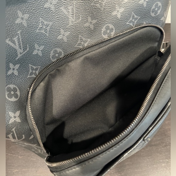 💯Authentic Louis Vuitton Discovery Backpack Monogram Eclipse Canvas. - Picture 10 of 16